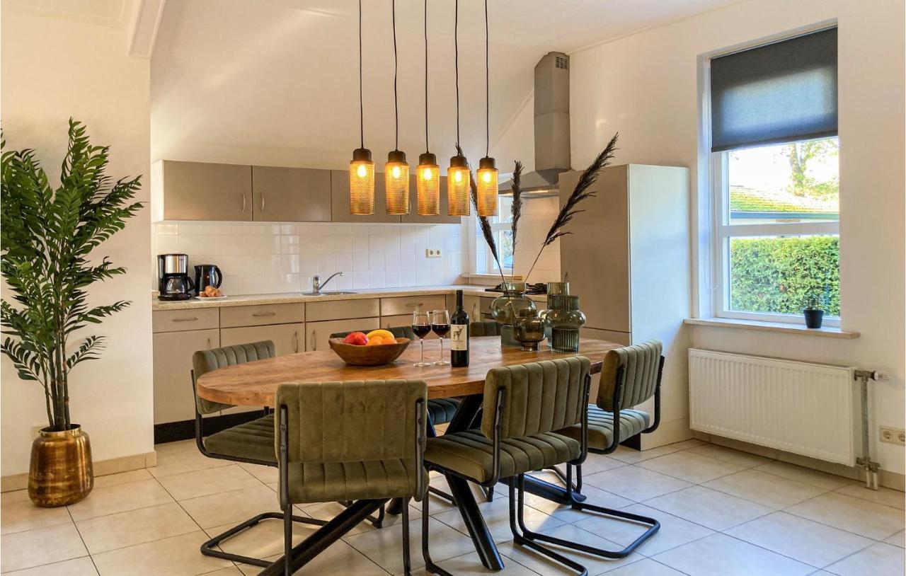 Nice Home In Putten With Kitchen Exteriér fotografie