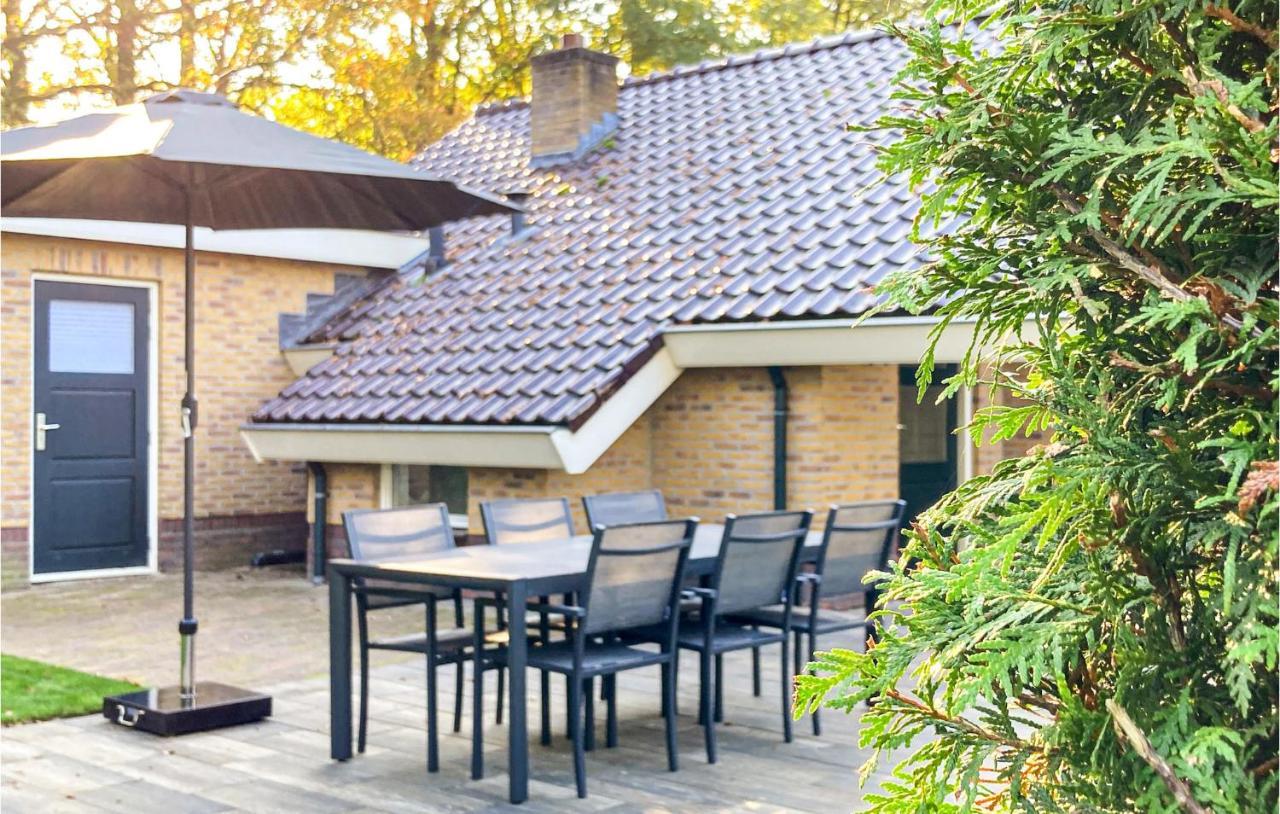 Nice Home In Putten With Kitchen Exteriér fotografie
