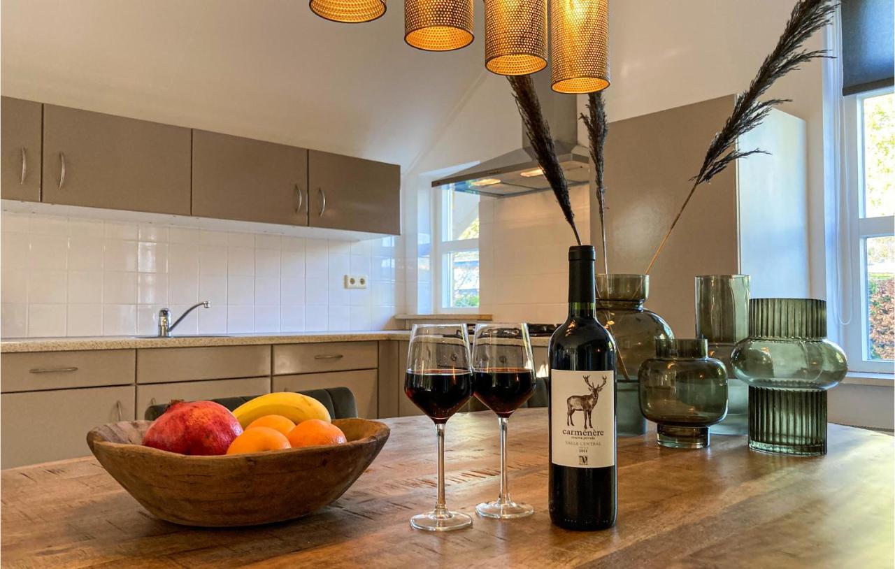 Nice Home In Putten With Kitchen Exteriér fotografie
