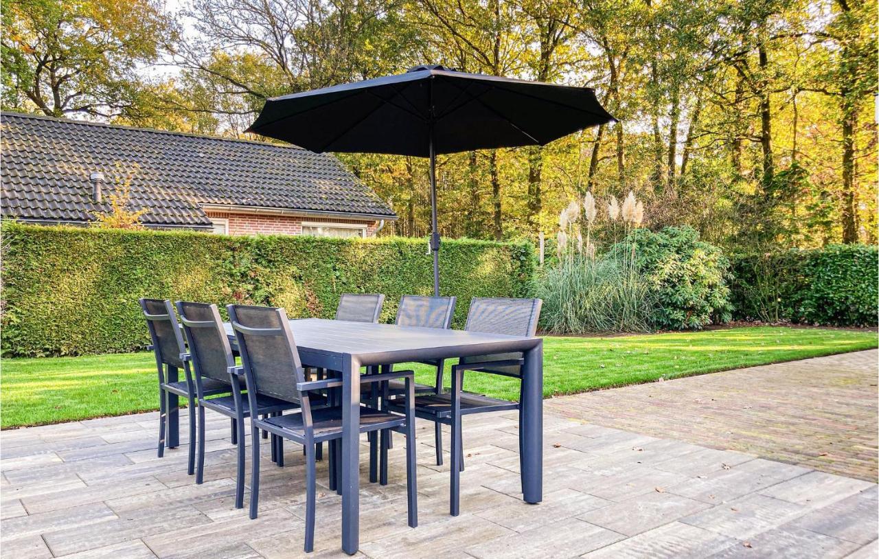 Nice Home In Putten With Kitchen Exteriér fotografie